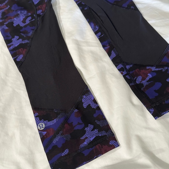 Lululemon Pace Rival Crop Hounds Camo Emperor Blue Black / Black 4 - Picture 10 of 11